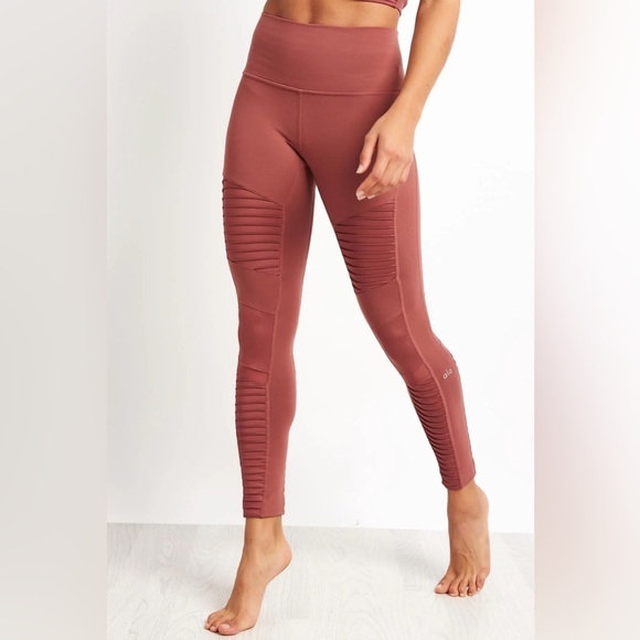 ALO Yoga Moto Legging High Rise Rose Mauve Pink Pleated Mesh active pants XS - Picture 2 of 9